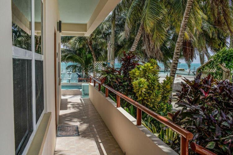 Pura Vida Inn Caye Caulker Dış mekan fotoğraf